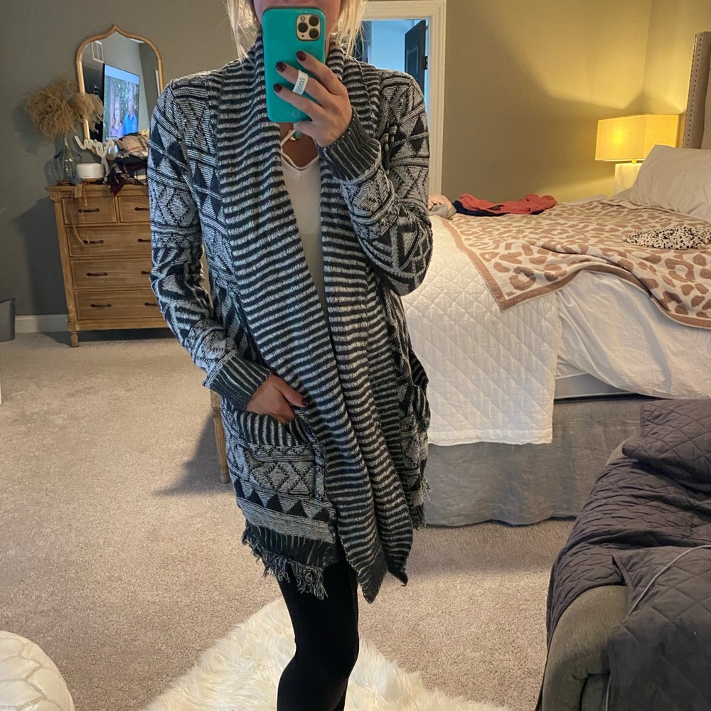 Hologram blanket sweater Small